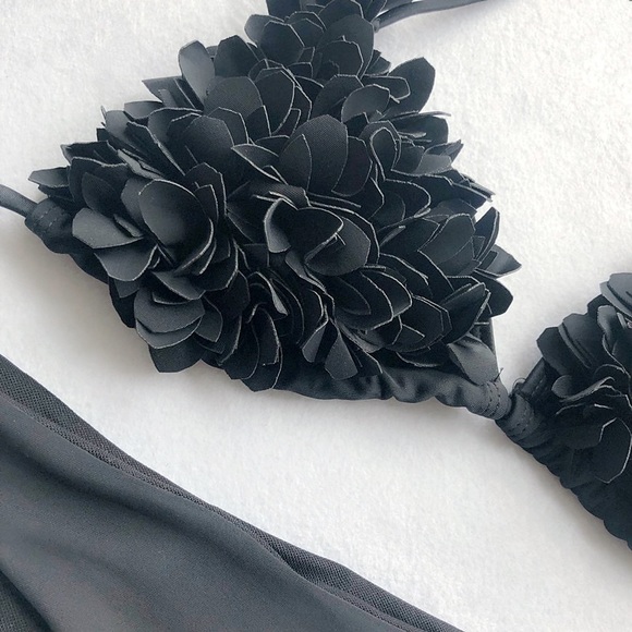 B2G1♦️🆕Fluffy Petals Black Bikini Set Swimwear - Picture 4 of 4